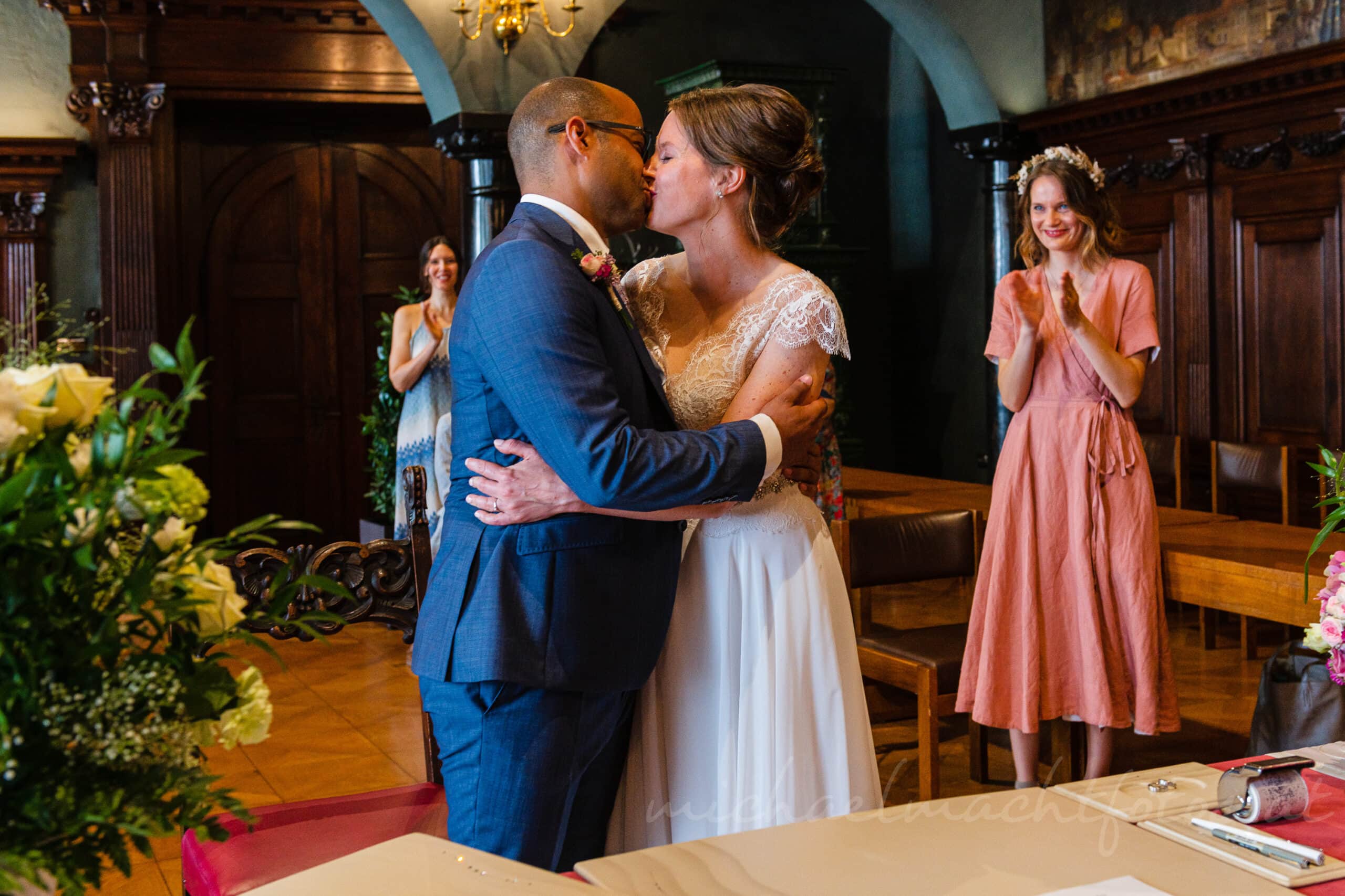 Hochzeitsfotograf Oberösterreich Michael Wöß natürliche Hochzeitsfotos